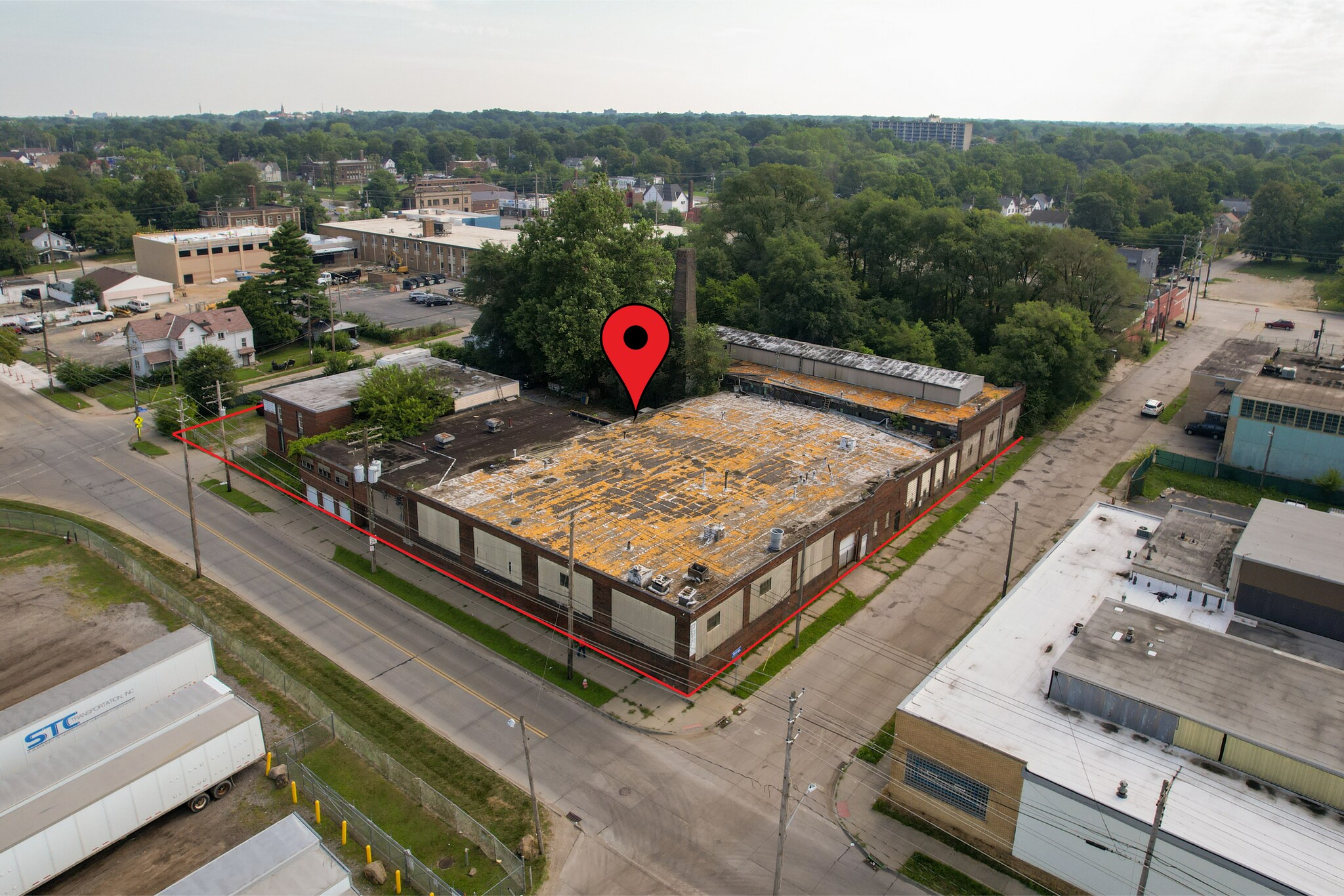 9115 George Ave, Cleveland, OH à vendre Photo principale– Image 1 sur 43