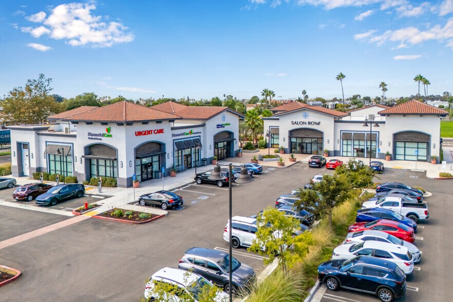 4755 Katella Ave, Cypress, CA à vendre - Photo de l’immeuble – Image 1 sur 6