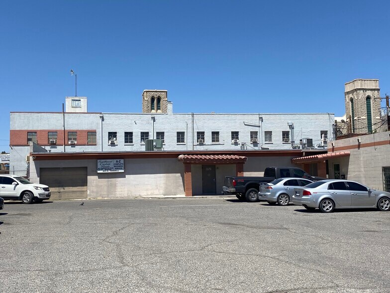 809 E Yandell Dr, El Paso, TX à louer - Photo de l’immeuble – Image 3 sur 4