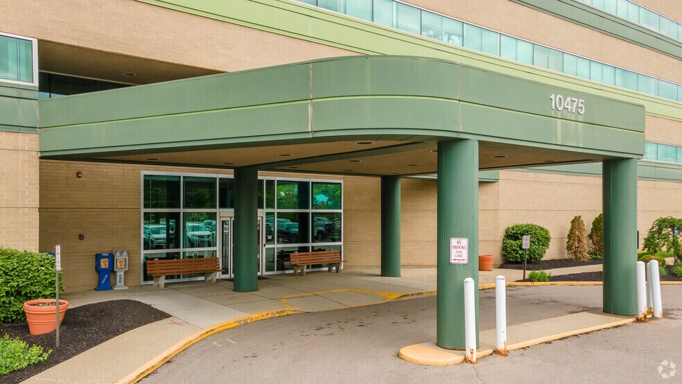 10475 Reading Rd, Evendale, OH à louer - Photo de l’immeuble – Image 2 sur 8