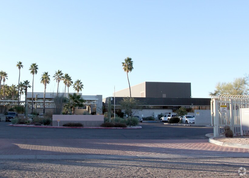2380 E Medina Rd, Tucson, AZ à vendre - Photo de l’immeuble – Image 2 sur 5