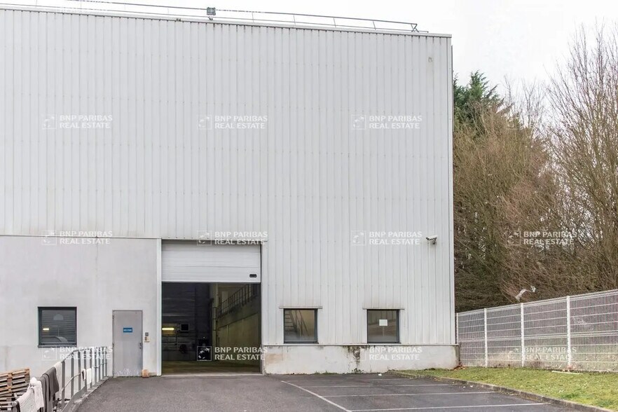 Local d’activités dans Bondoufle à louer - Photo de l’immeuble – Image 3 sur 12