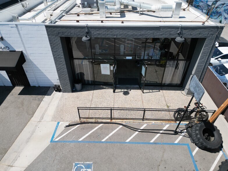 440 E Holt Ave, Pomona, CA à louer - Photo de l’immeuble – Image 2 sur 25