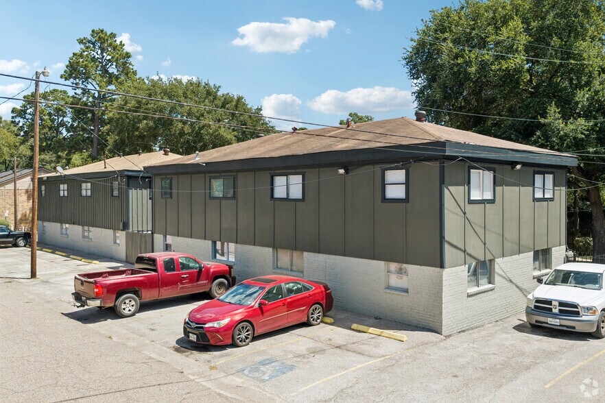 1510 Odd Fellow St, Conroe, TX à vendre - Photo de l’immeuble – Image 2 sur 13