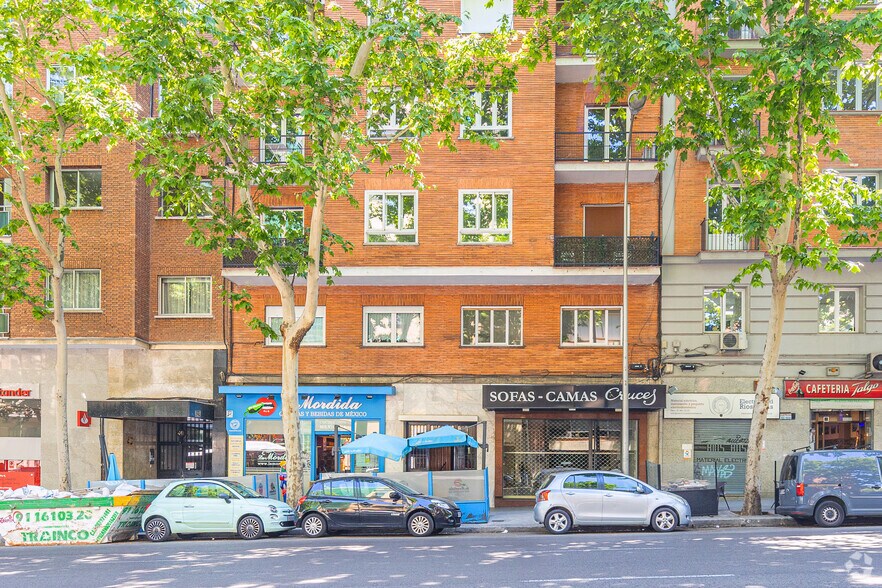 Calle De Ríos Rosas, 38, Madrid, Madrid à louer - Photo de l’immeuble – Image 3 sur 3