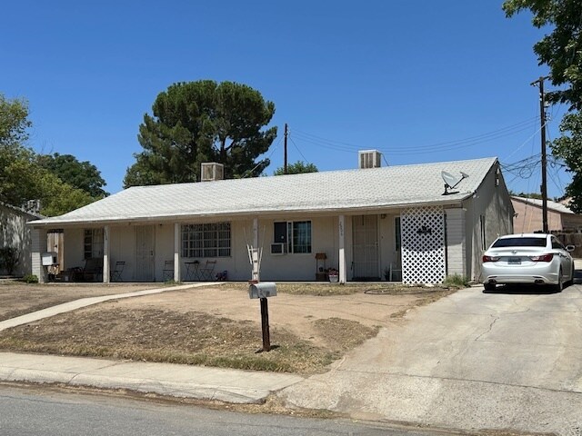 1661 Camino Sierra, Bakersfield, CA à vendre - Photo de l’immeuble – Image 2 sur 4