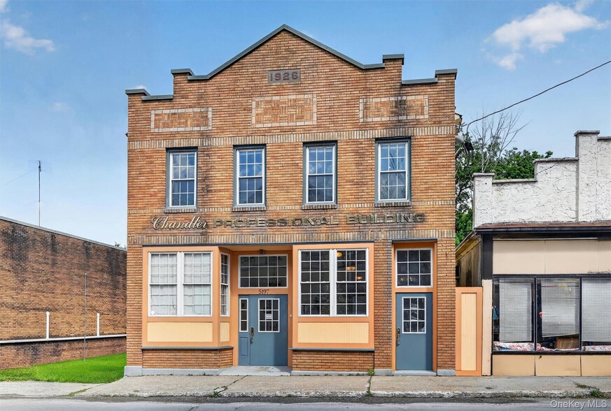 5197 Main m, South Fallsburg, NY à vendre - Photo principale – Image 1 sur 18