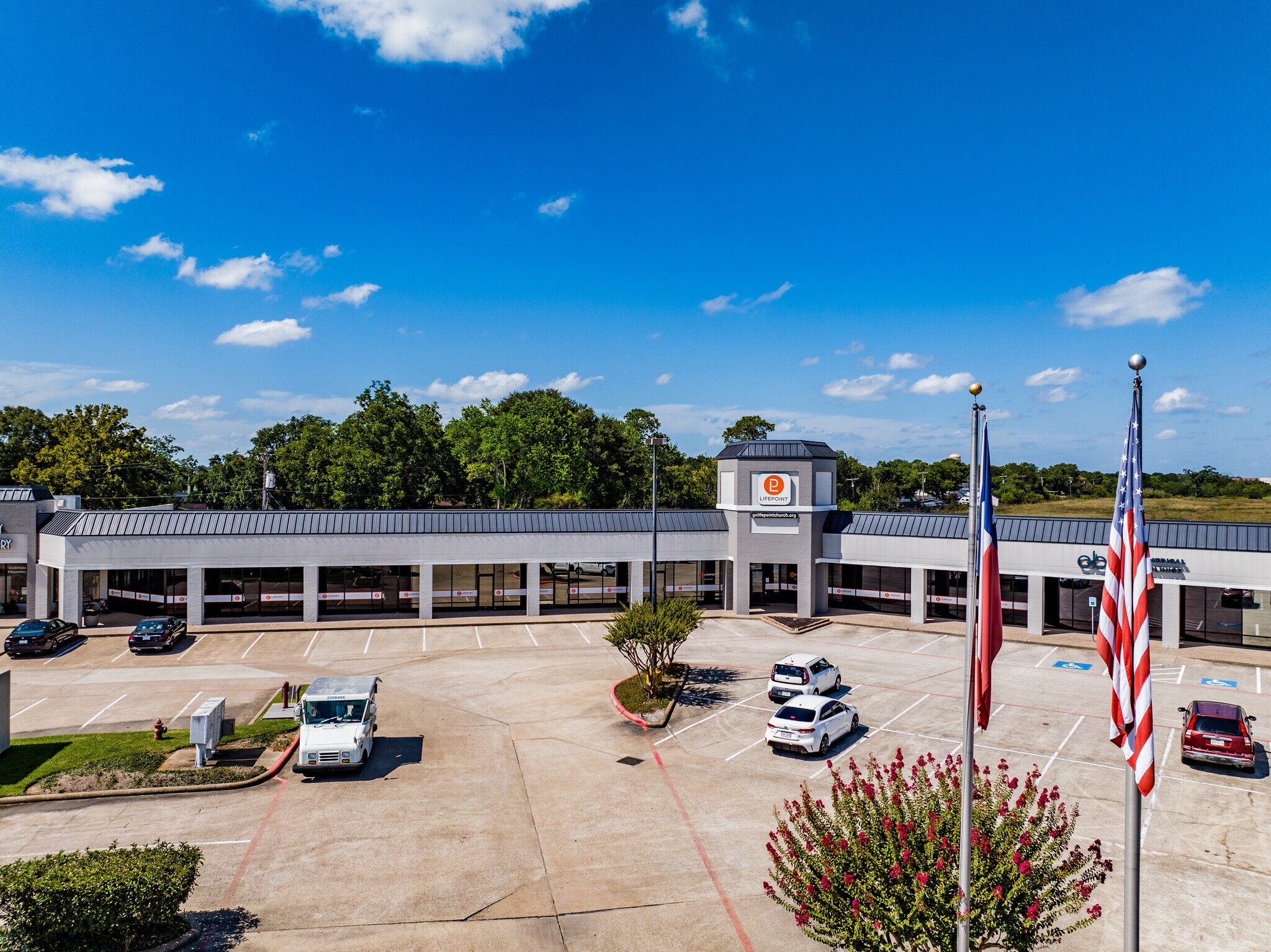 2450 E Main St, League City, TX à louer Photo principale– Image 1 sur 8