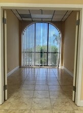 15600 SW 288th St, Homestead, FL à louer Photo intérieure– Image 2 sur 10