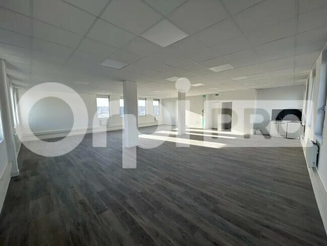 Plus de détails pour Bureau à louer