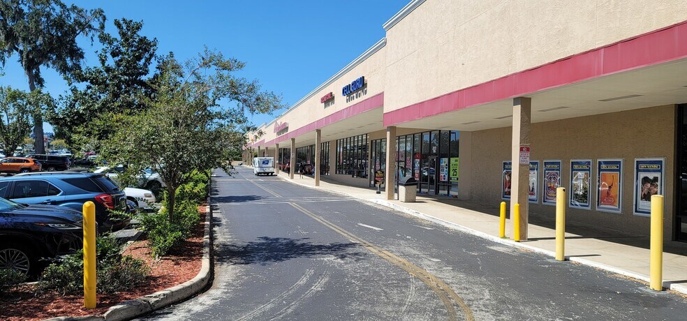 2019-2023 E Silver Springs Blvd, Ocala, FL à louer - Photo de l’immeuble – Image 2 sur 3