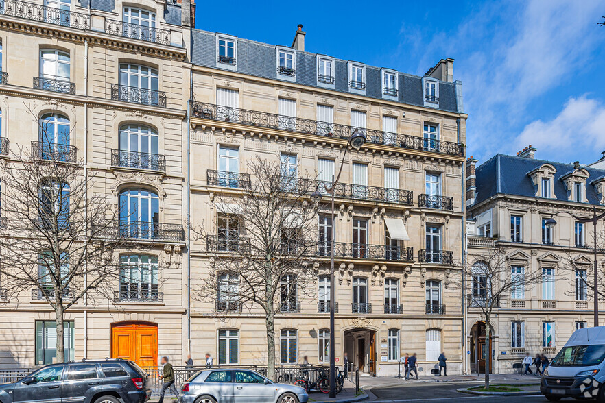 8 Avenue Hoche, Paris à louer - Photo de l’immeuble – Image 2 sur 2