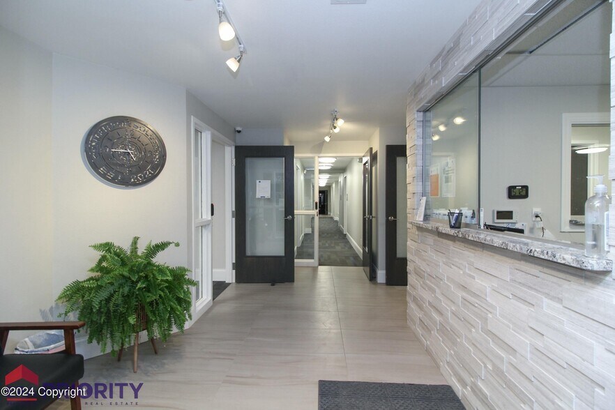 623 N Commercial Dr, Gillette, WY à louer - Photo intérieure – Image 2 sur 17