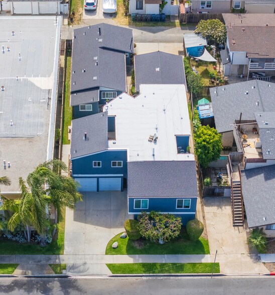 1015 Georgia St, Huntington Beach, CA à vendre - Photo de l’immeuble – Image 2 sur 14
