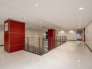 233 Broadway, New York, NY à louer Photo intérieure– Image 1 sur 6