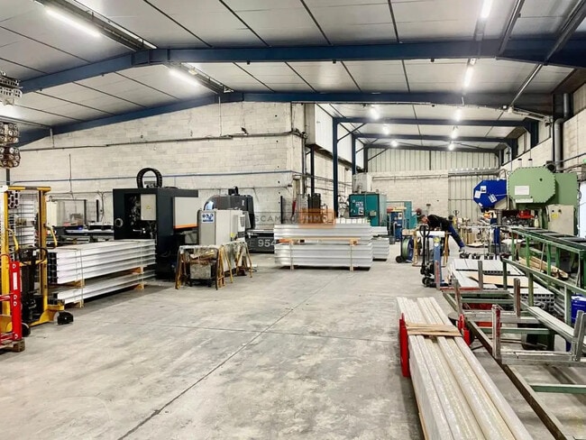 Plus de détails pour Industriel/Logistique à vendre