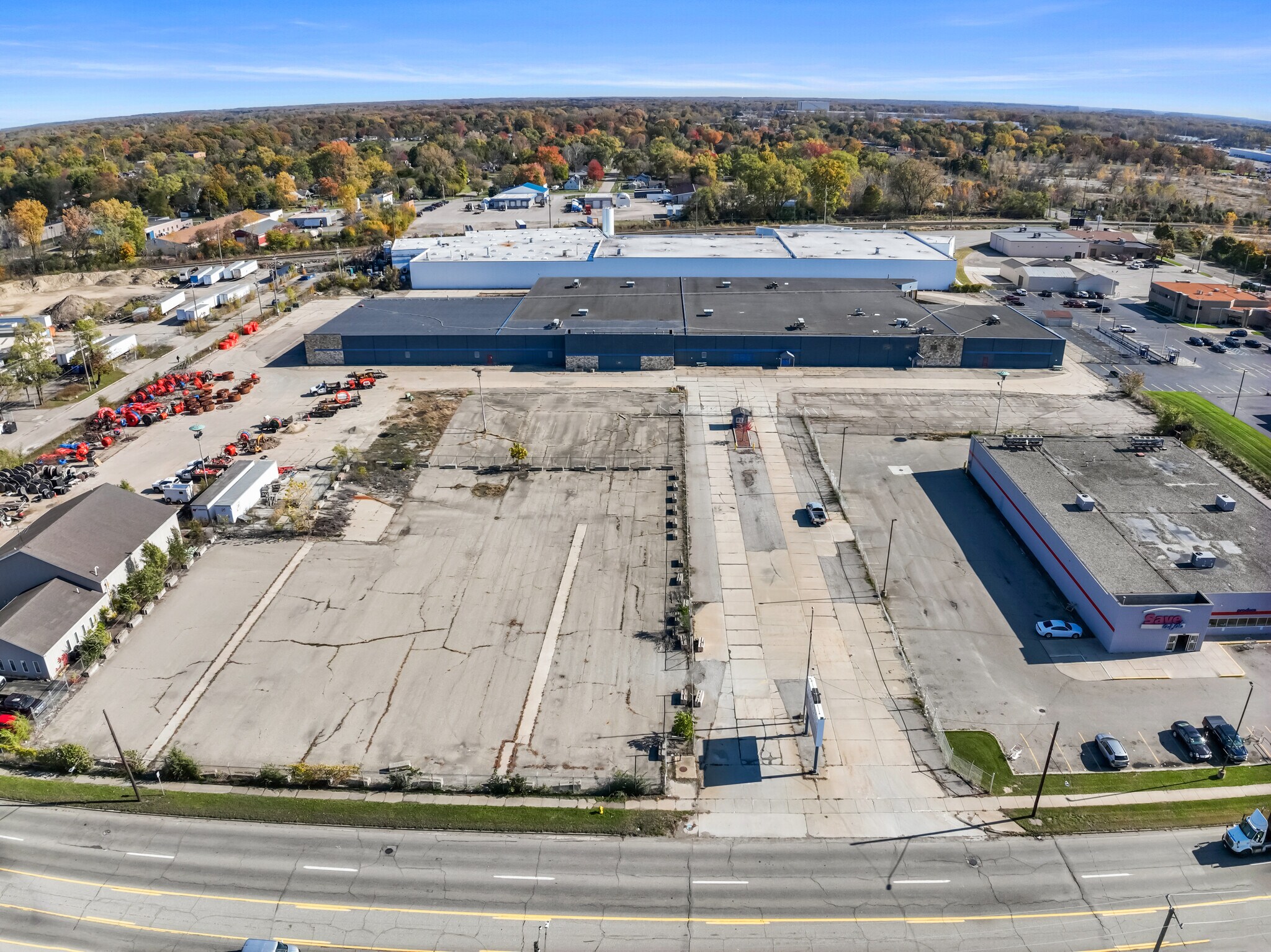 2010 N Dort Hwy, Flint, MI à vendre Photo principale– Image 1 sur 36