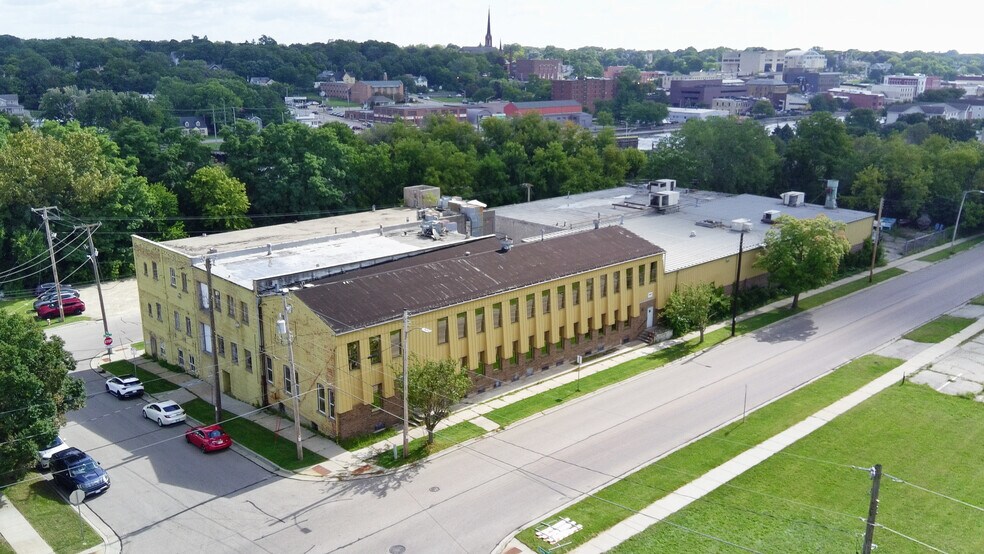 340 N Franklin St, Janesville, WI à vendre - Photo de l’immeuble – Image 1 sur 10