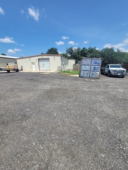 200 CR 180, Leander, TX à louer - Photo de l’immeuble – Image 2 sur 11