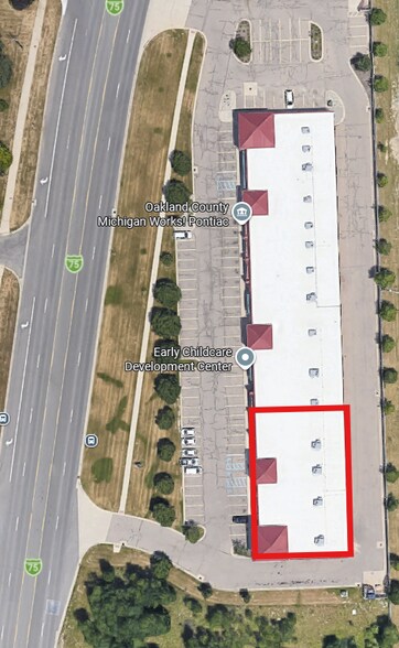 1821 N Perry St, Pontiac, MI à louer - Photo de l’immeuble – Image 3 sur 4