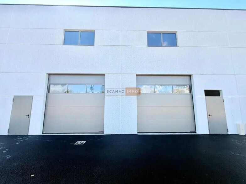 Industriel/Logistique dans Le Muy à louer - Photo de l’immeuble – Image 1 sur 5