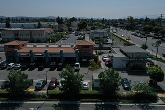 4030-4120 N Harbor Blvd, Fullerton, CA à louer Photo de l’immeuble– Image 1 sur 3