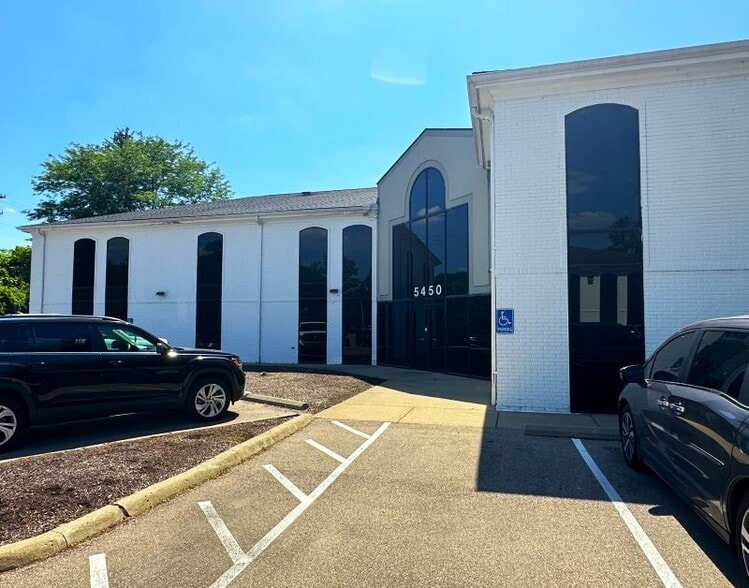28 E Rahn Rd, Kettering, OH à louer - Photo de l’immeuble – Image 3 sur 8