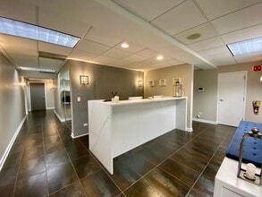 100 E Walton Pl, Chicago, IL à louer Photo intérieure– Image 1 sur 8