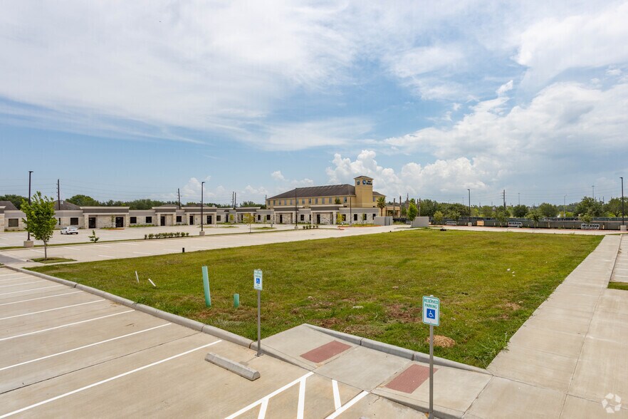 2803 Imperia Dr, Sugar Land, TX à vendre - Photo de l’immeuble – Image 3 sur 4