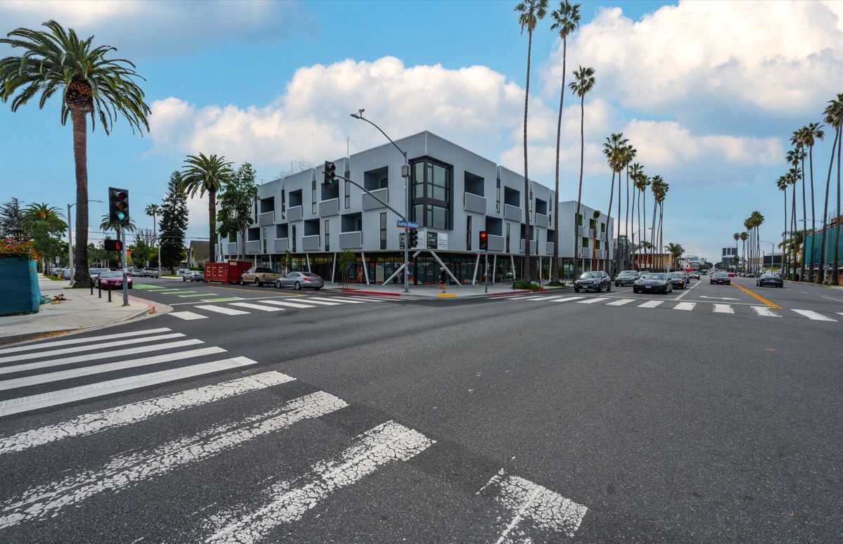 2828 Santa Monica Blvd, Santa Monica, CA à louer Photo de l’immeuble– Image 1 sur 15