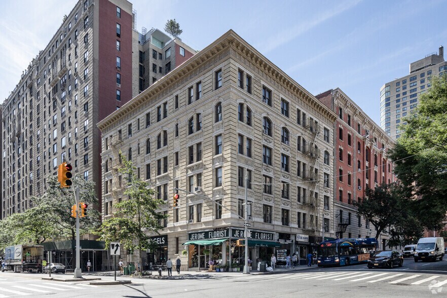 1369-1379 Madison Ave, New York, NY à louer - Photo de l’immeuble – Image 2 sur 4