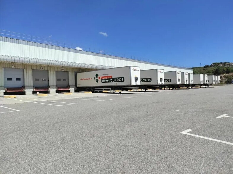 Industriel/Logistique dans Gignac-la-Nerthe à louer - Photo de l’immeuble – Image 2 sur 5