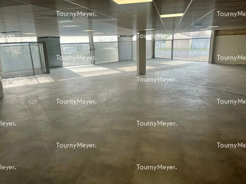 Local commercial dans Mérignac à louer - Photo de l’immeuble – Image 2 sur 4