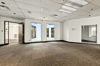 12905 Rue Sherbrooke E, Montréal, QC à louer Photo intérieure– Image 2 sur 10