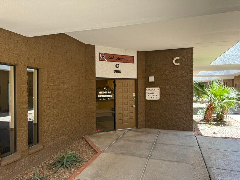 6516-6522 E Carondelet Dr, Tucson, AZ à louer - Photo de l’immeuble – Image 1 sur 6