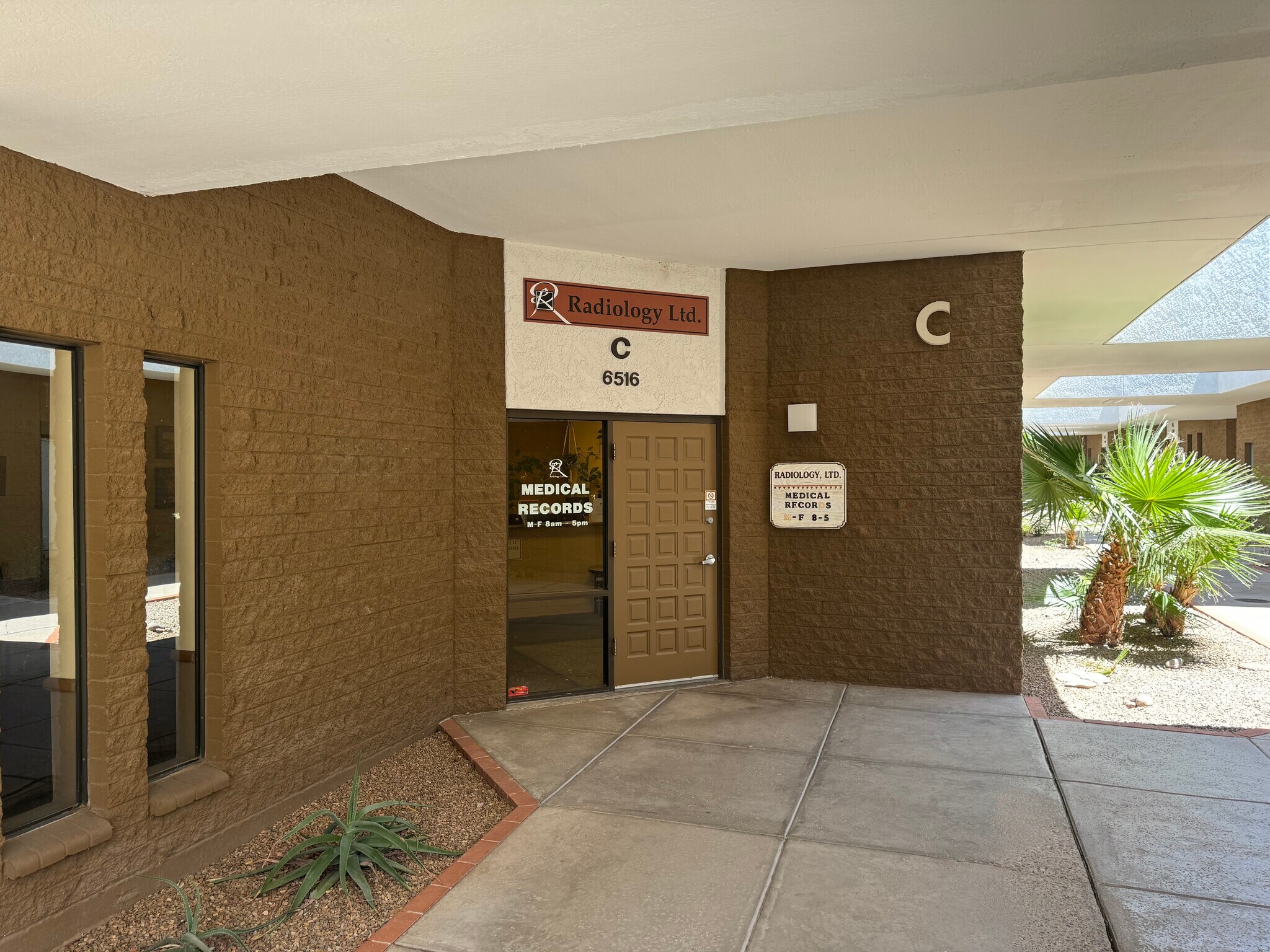 6516-6522 E Carondelet Dr, Tucson, AZ à louer Photo principale– Image 1 sur 7