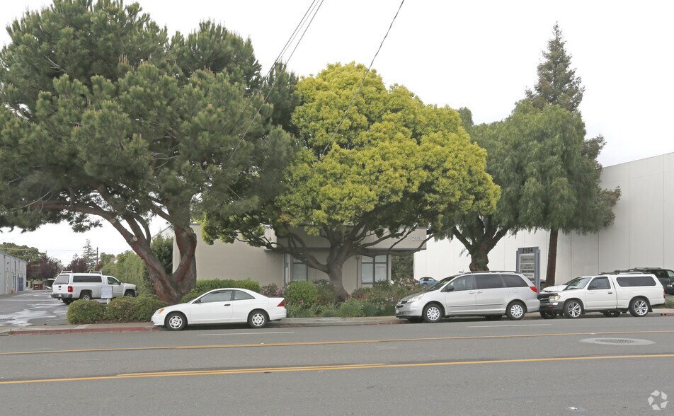2134 Old Middlefield Way, Mountain View, CA à vendre - Photo de l’immeuble – Image 2 sur 4