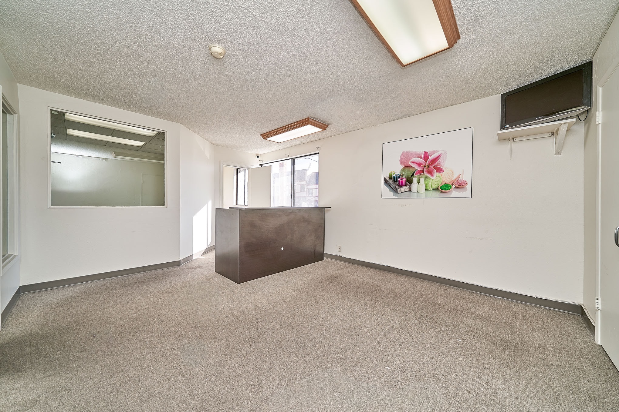 3361 W 1st St, Los Angeles, CA à louer Photo intérieure– Image 1 sur 17