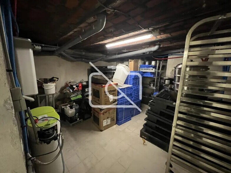 Industriel/Logistique dans Champigny-sur-Marne à vendre - Photo de l’immeuble – Image 3 sur 10