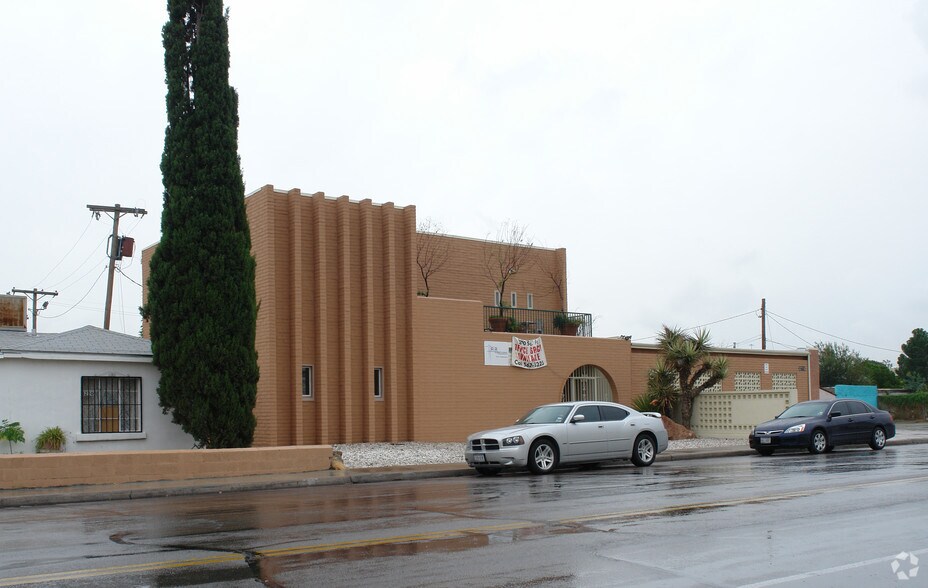 3214 E Yandell Dr, El Paso, TX à louer - Photo de l’immeuble – Image 3 sur 11