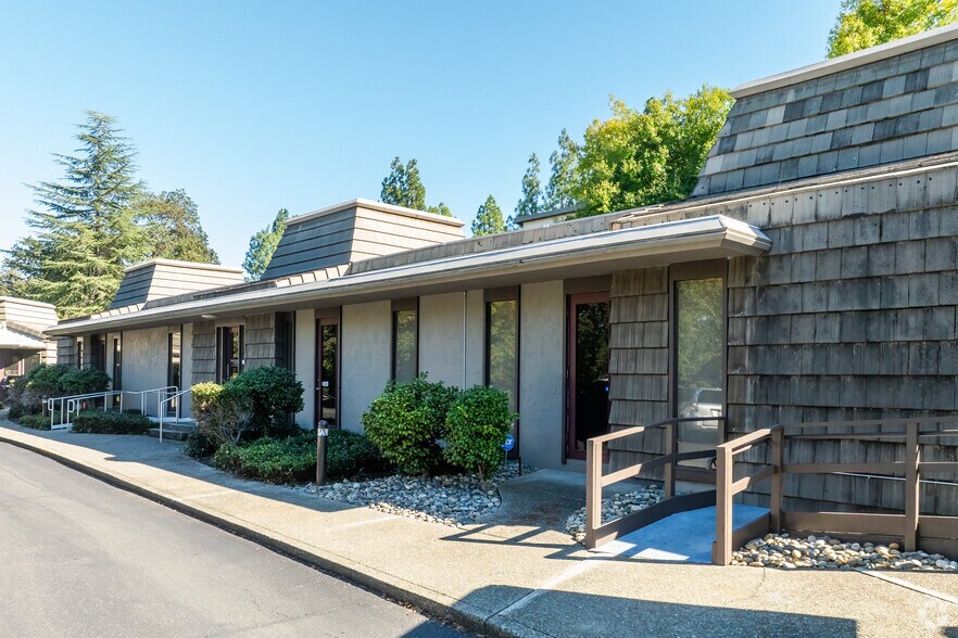 1816 San Miguel Dr, Walnut Creek, CA à louer - Photo de l’immeuble – Image 2 sur 8