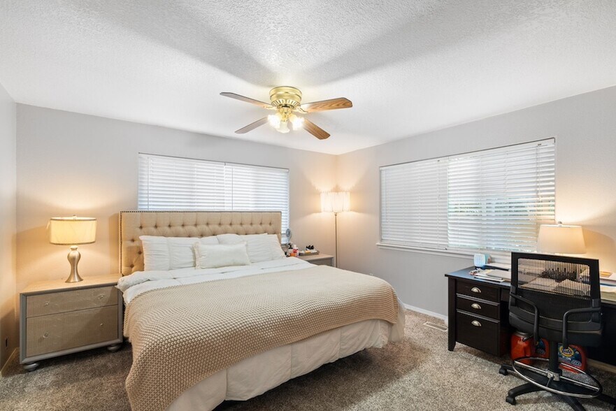1354 SE 162nd Ave, Portland, OR à vendre - Photo de l’immeuble – Image 3 sur 48