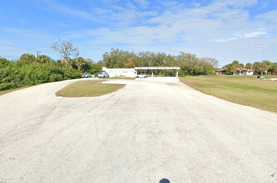 2160 S Tamiami Trl, Venice, FL à louer - Photo de l’immeuble – Image 2 sur 6