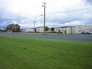 Plus de détails pour 1200 Corporate Blvd, Lancaster, PA - Industriel/Logistique à louer