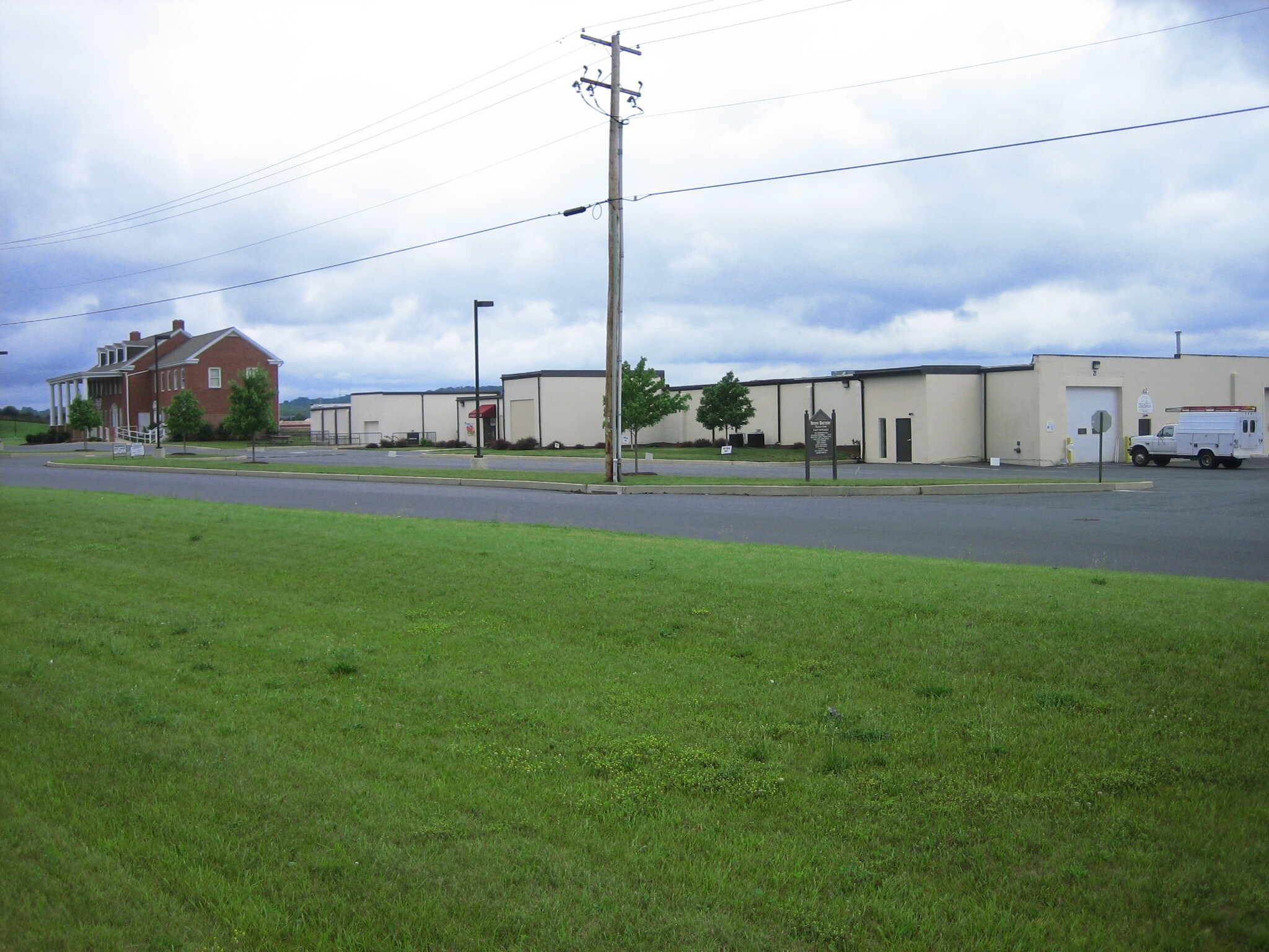 1200 Corporate Blvd, Lancaster, PA à louer Photo de l’immeuble– Image 1 sur 4