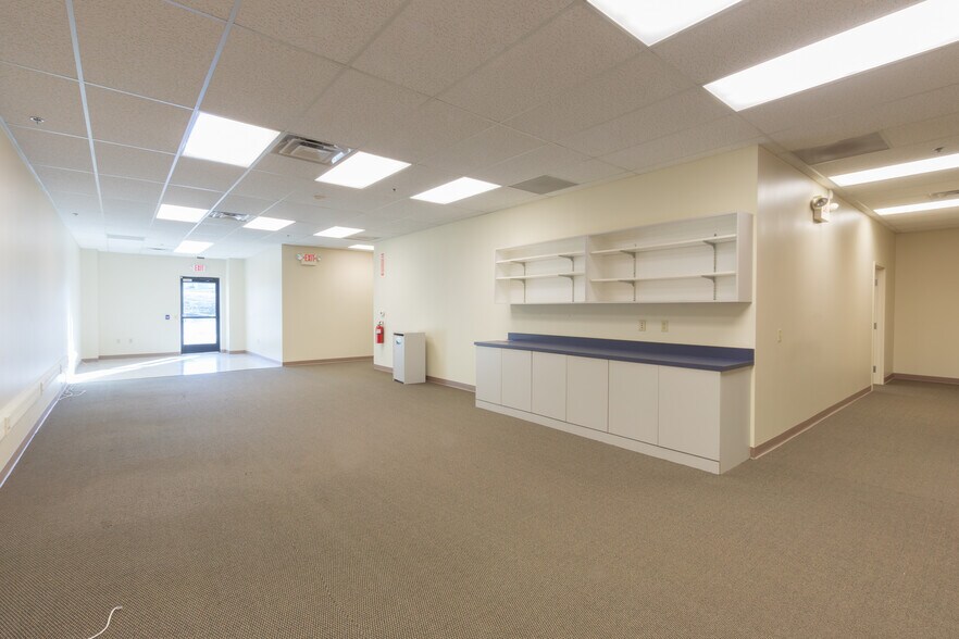 124 Centerpoint Blvd, Jenkins, PA à louer - Photo intérieure – Image 2 sur 7