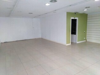 Plus de détails pour Local commercial à louer