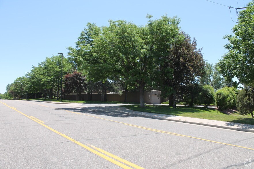8381 Southpark Ln, Littleton, CO à vendre - Photo de l’immeuble – Image 3 sur 6