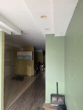 24802 Northern Blvd, Douglaston, NY à louer Photo intérieure– Image 2 sur 6