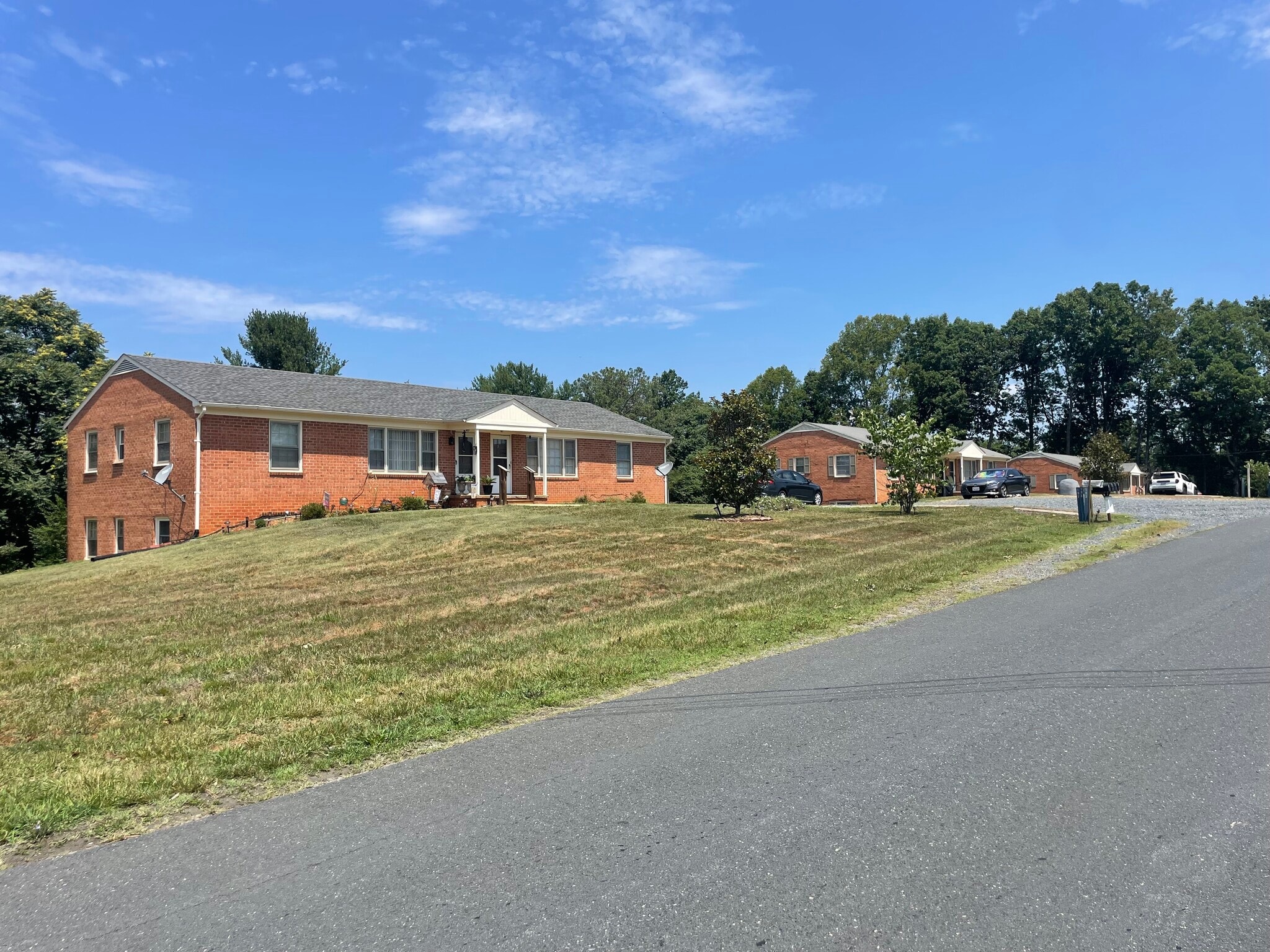 193 Cedar Cove Ln, Spout Spring, VA à vendre Photo principale– Image 1 sur 7